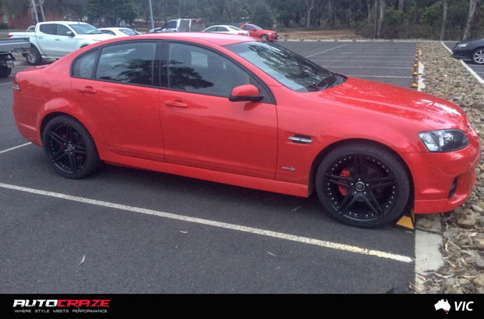HOLDEN-COMMODORE-DICTATOR-MATTE-BLACK