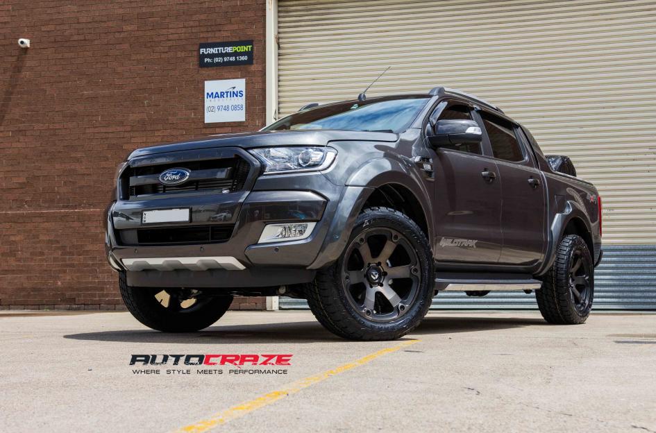 FORD RANGER BEAST BLACK MACHINED WITH DARK TINT