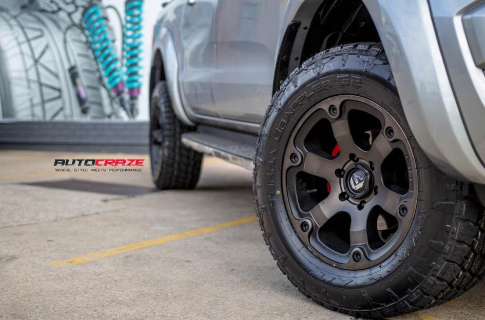 FORD RANGER BEAST BLACK MACHINED WITH DARK TINT