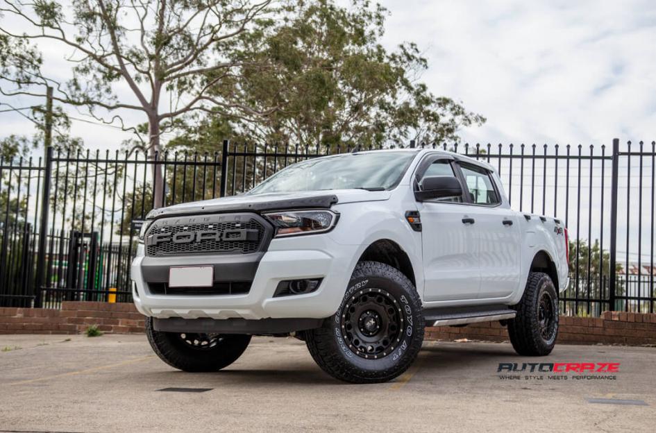 FORD-RANGER-VAPOR-BLACK-MACHINED-WITH-DARK-TINT