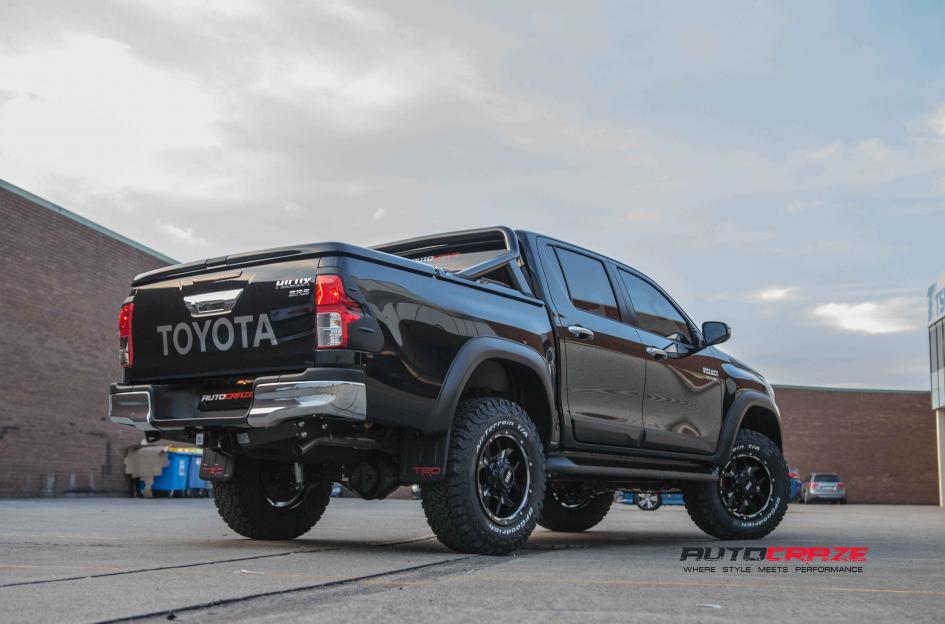 TOYOTA HILUX N80 4WD GD07 MATTE BLACK MILLED