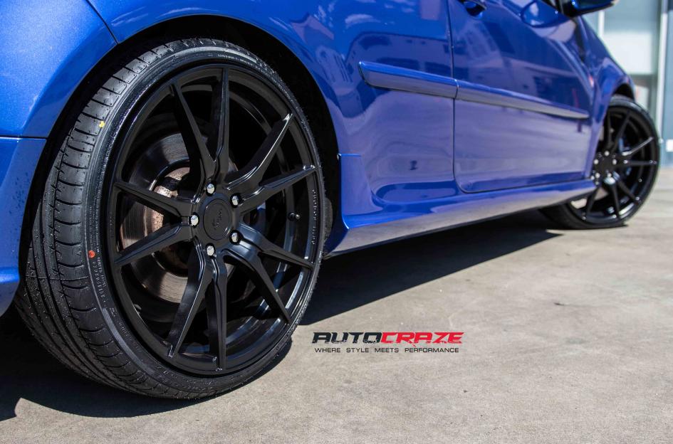 VOLKSWAGEN GOLF SF06 SATIN BLACK
