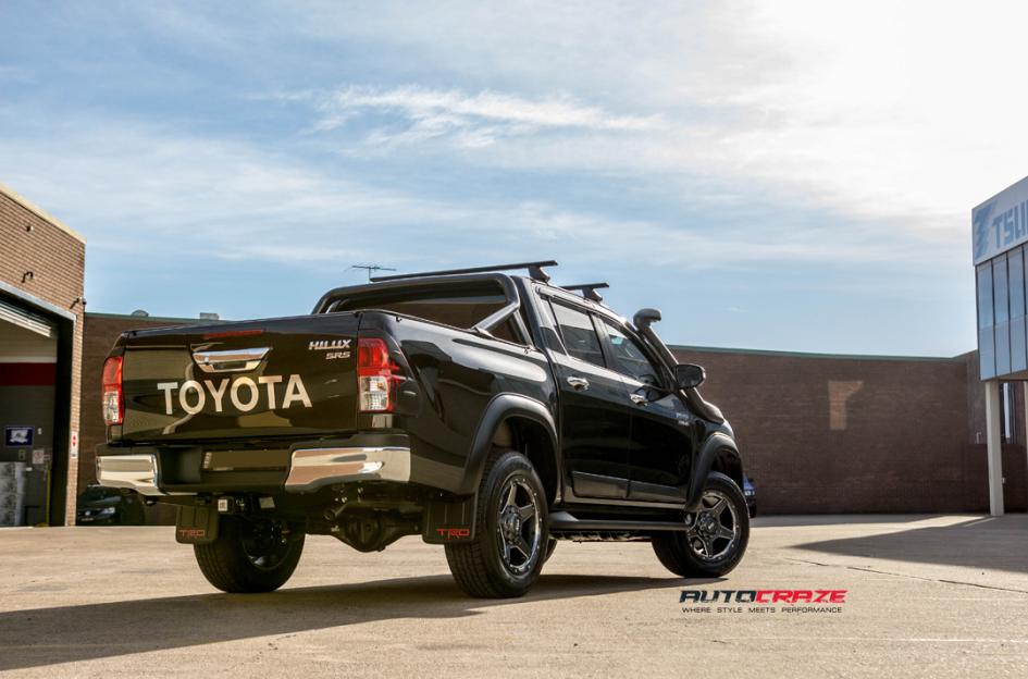 TOYOTA HILUX N80 4WD GD04 GRAPHITE WITH MILLED ACCENTS