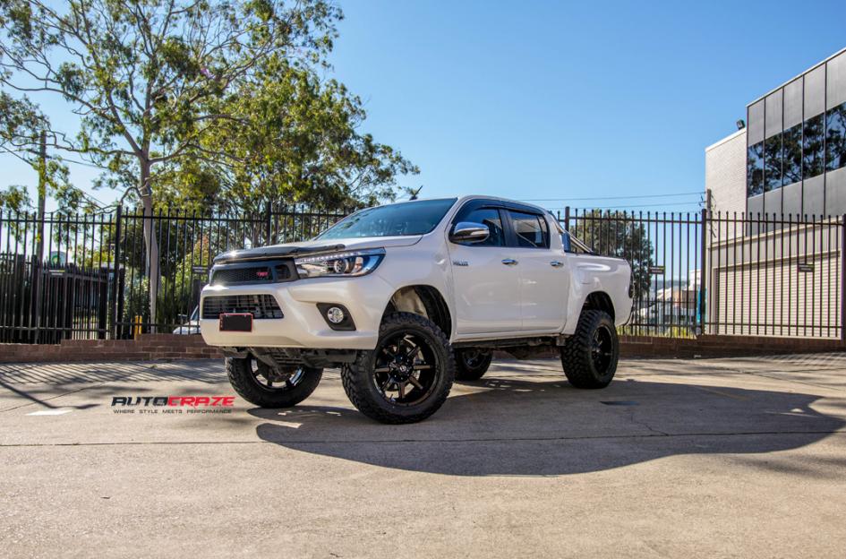 TOYOTA HILUX N80 4WD COUPLER GLOSS BLACK