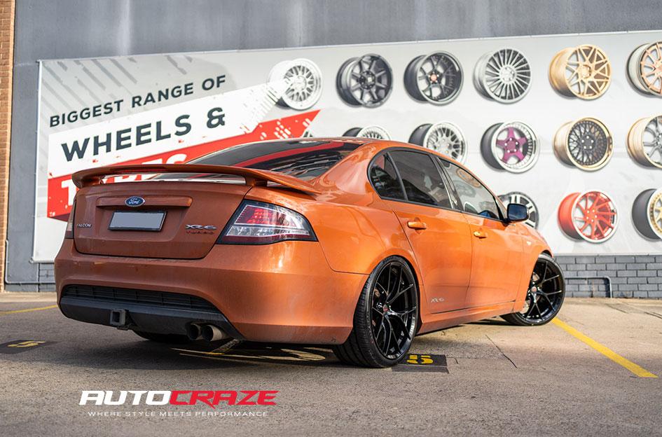 FORD-FALCON-ZR3-GLOSS-BLACK