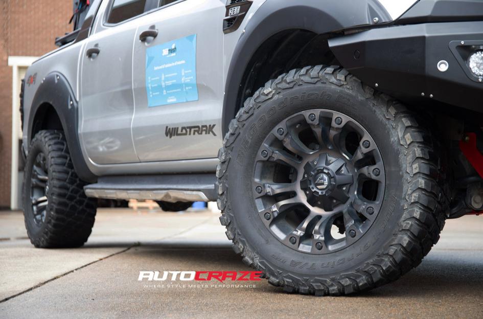 FORD-RANGER-ASSAULT-GLOSS-BLACK-MILLED-ACCENTS