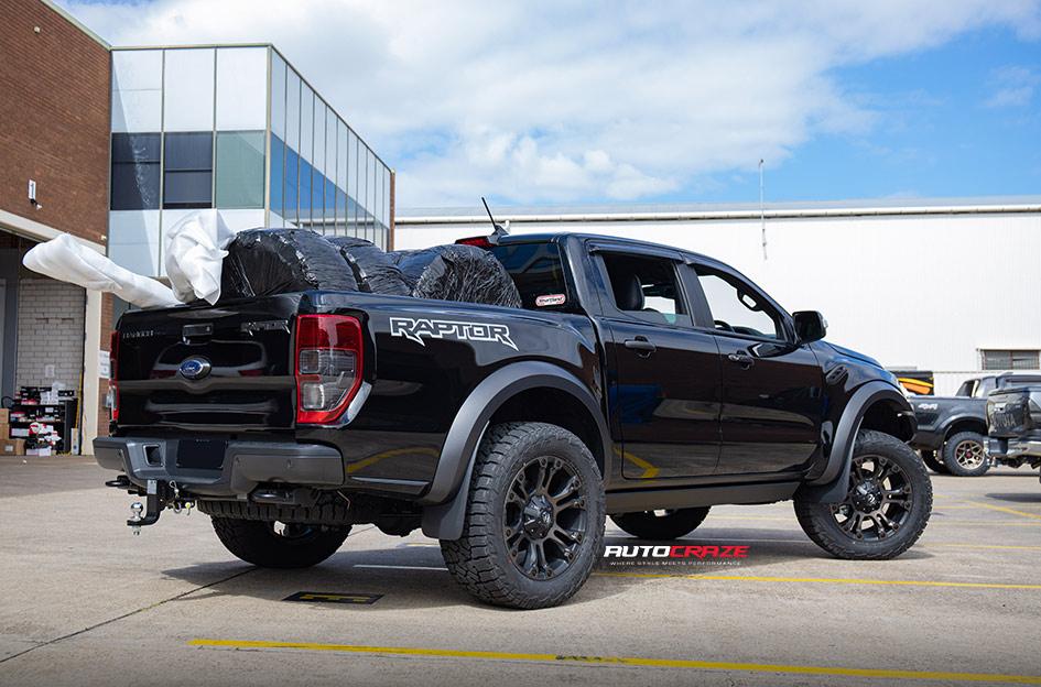 FORD RANGER RAPTOR VAPOR BLACK MACHINED WITH DARK TINT