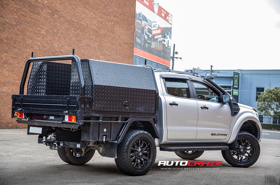 FORD-RANGER-SLEDGE-GLOSS-BLACK-MILLED-ACCENTS