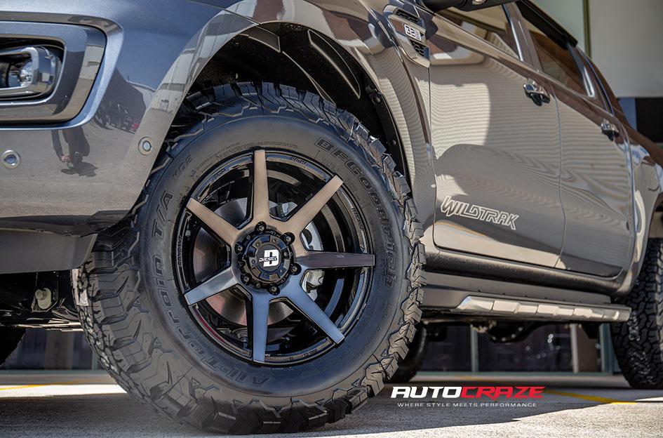 FORD RANGER AVALANCHE MATTE BLACK GREY FACE