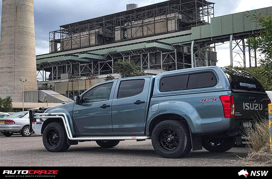 ISUZU DMAX HOSTAGE MATTE BLACK