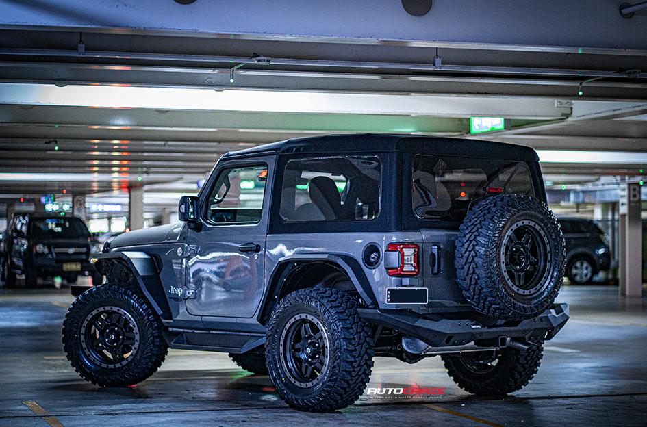 JEEP WRANGLER ANZA MATTE BLACK WITH ANTHRACITE RING
