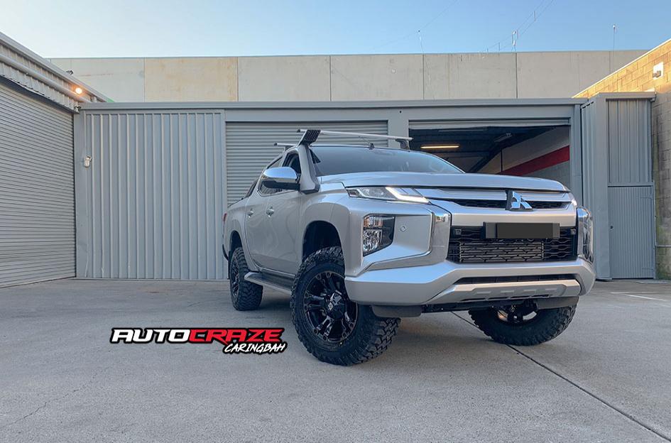 MITSUBISHI TRITON BROOKLYN BLACK MACHINED WITH DARK TINT