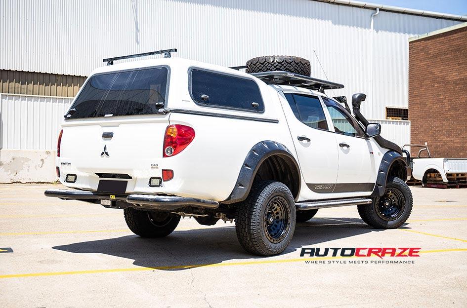 MITSUBISHI TRITON ZEPHYR MATTE BLACK