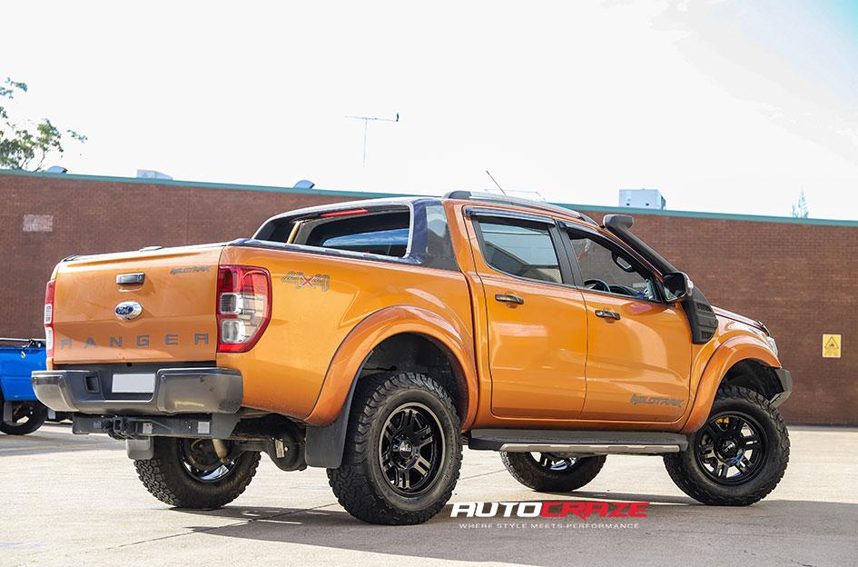 FORD RANGER HE916 GLOSS BLACK