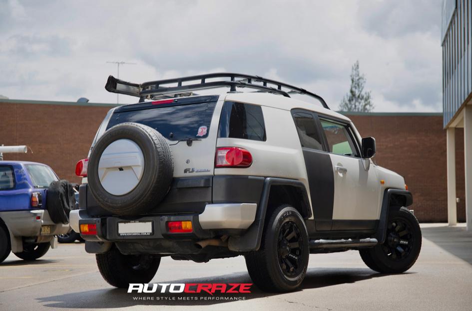 TOYOTA FJ CRUISER AMBUSH MATTE BLACK