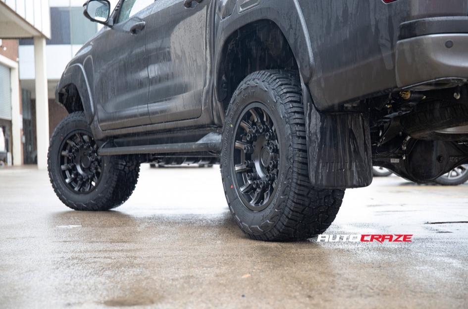 TOYOTA HILUX N80 4WD MISSION MATTE BLACK MACHINED TINTED SPOKES