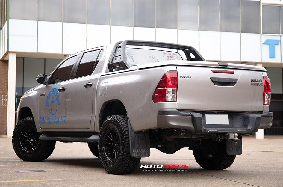 TOYOTA HILUX N80 4WD CLASH GLOSS BLACK