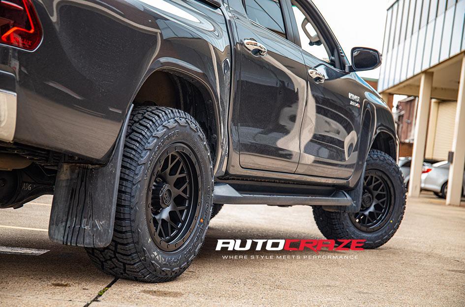 TOYOTA HILUX N80 4WD CHAOS SATIN BLACK
