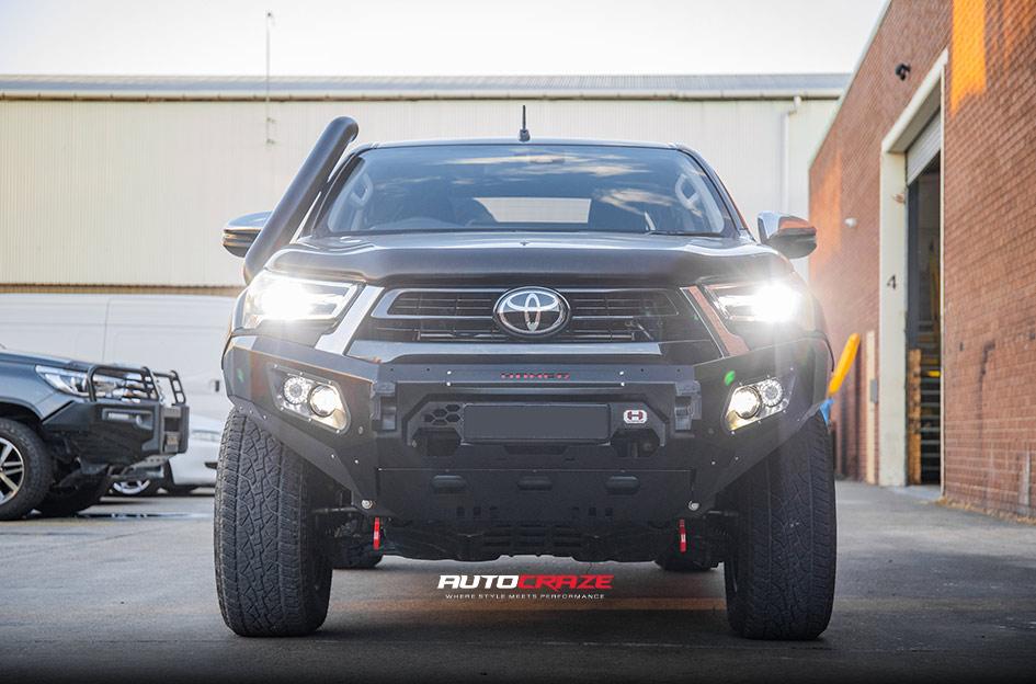 TOYOTA HILUX 4WD MX AMURO PASSION BLACK TINT W BLACK LIP