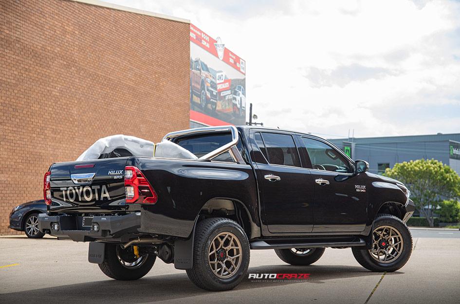 TOYOTA HILUX N80 4WD SABBATH BRONZE
