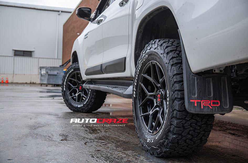 TOYOTA HILUX N80 4WD SABBATH GREY DARK TINT