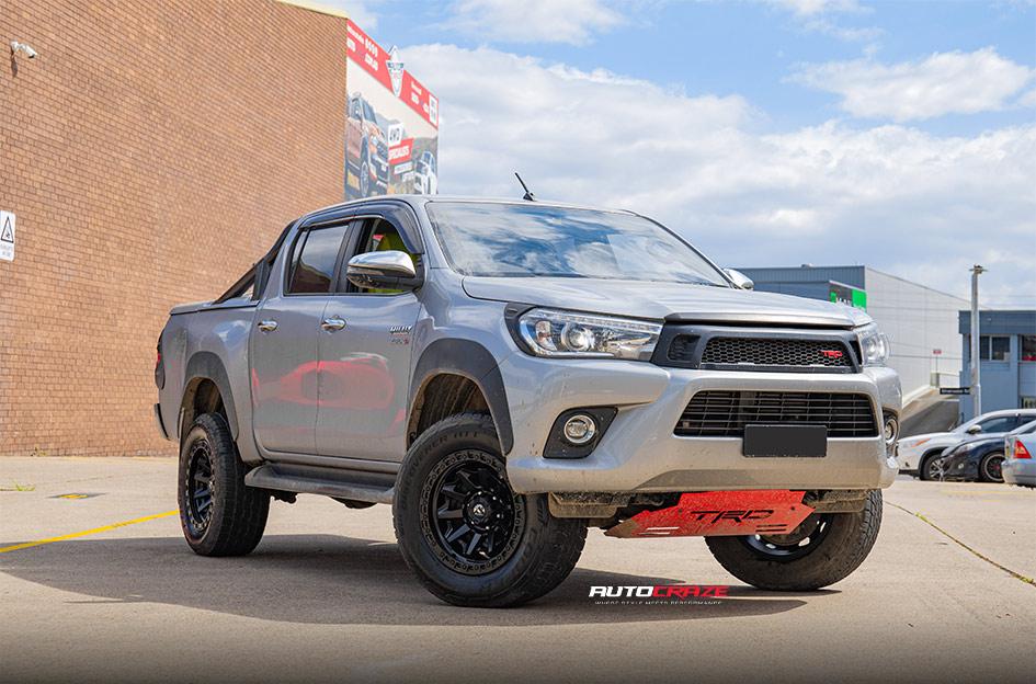 TOYOTA HILUX N80 4WD COVERT MATTE BLACK