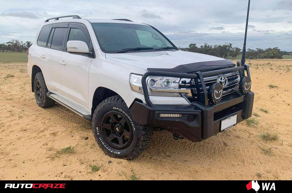 TOYOTA LANDCRUISER QUAKE SATIN BLACK
