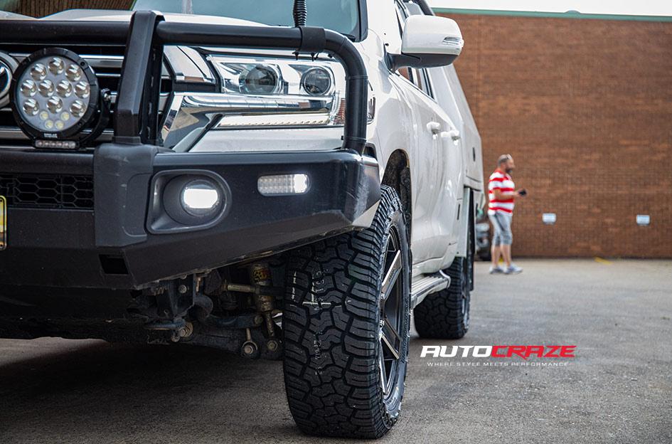 TOYOTA LANDCRUSIER KM702 SATIN BLACK MILLED ACCENTS