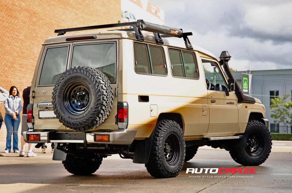 TOYOTA LANDCRUISER MODULAR BLACK