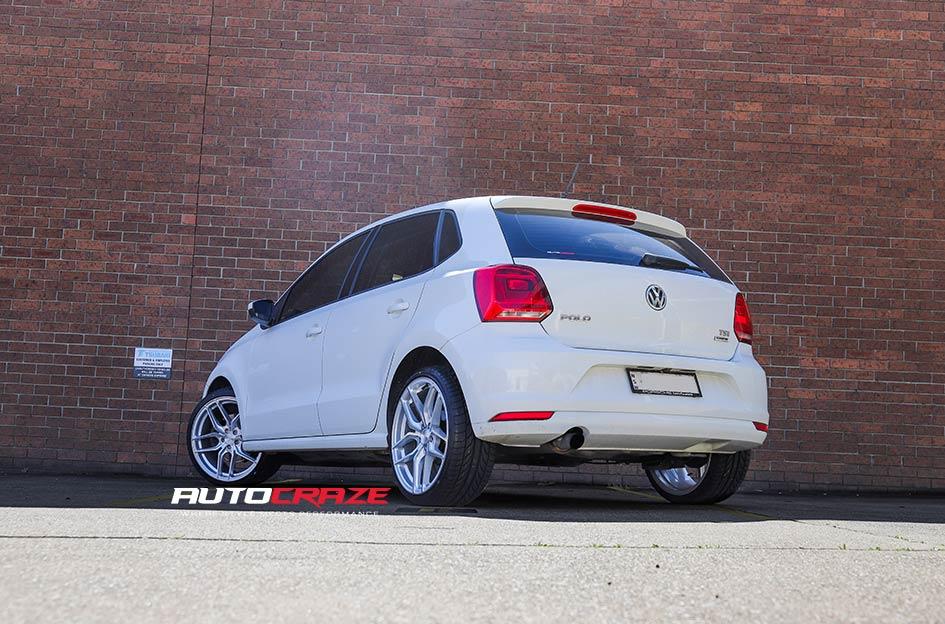 VOLKSWAGEN POLO TSI TARO SILVER BRUSHED