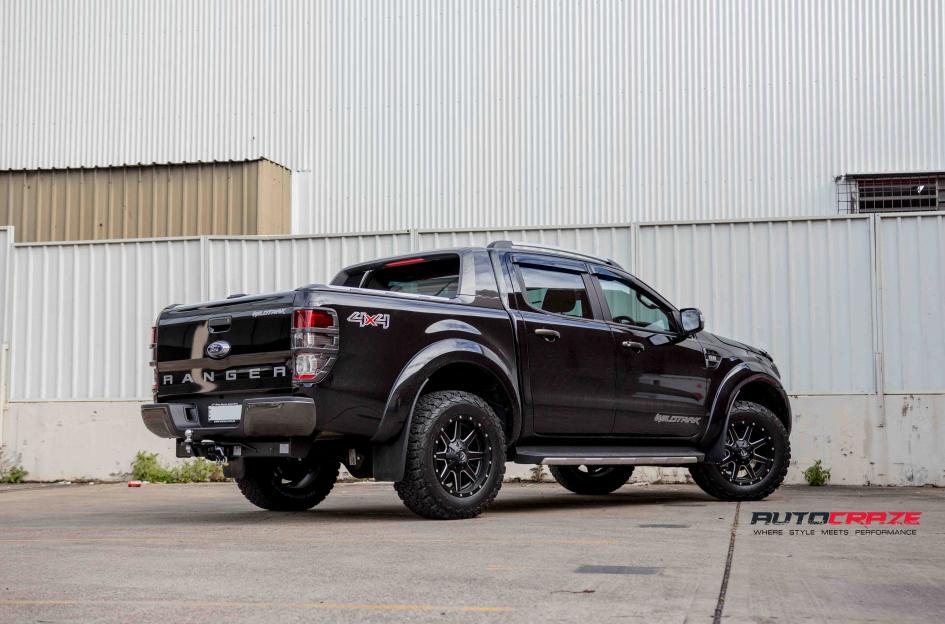 FORD RANGER MAVERICK GLOSS BLACK MILLED ACCENTS 5