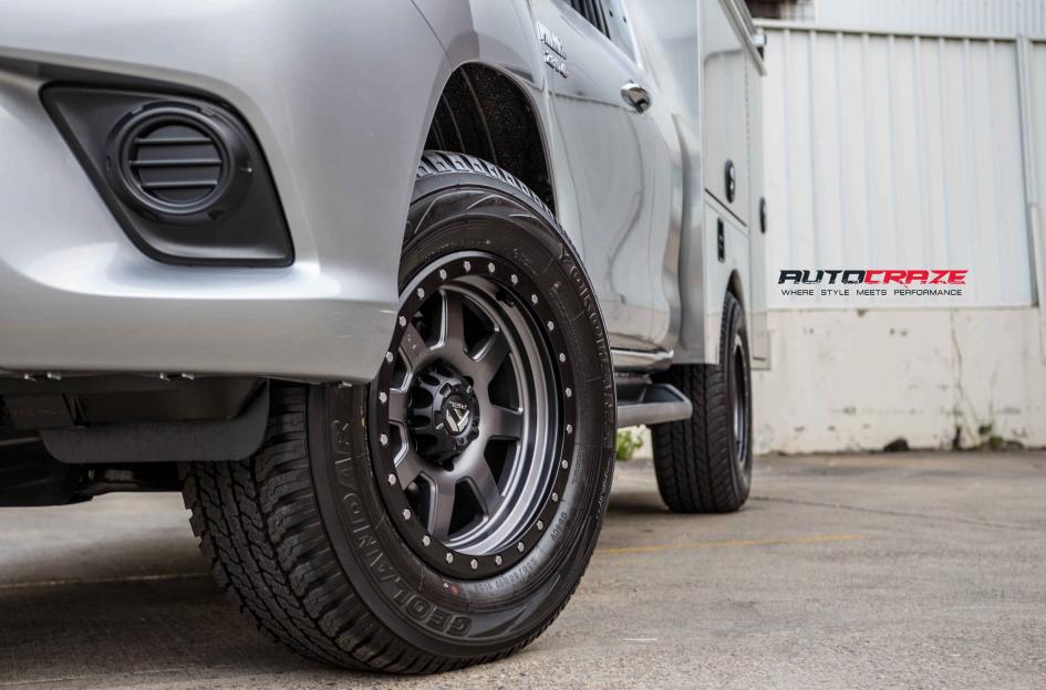TOYOTA HILUX N80 4WD TROPHY MATTE ANTHRACITE WITH BLACK RING 5