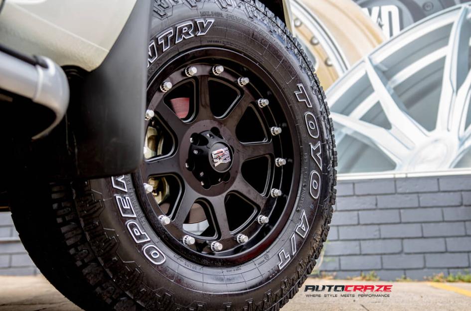 NISSAN NAVARA ADDICT MATTE BLACK