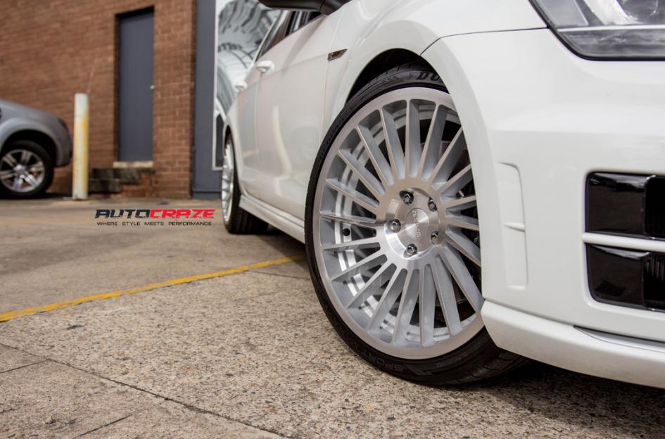 VOLKSWAGEN GOLF IND T SILVER MACHINED FACE 6