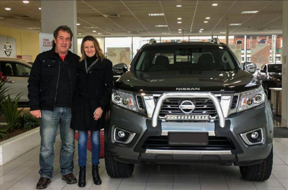 NISSAN NAVARA HE875 GLOSS BLACK CHROME INSERTS