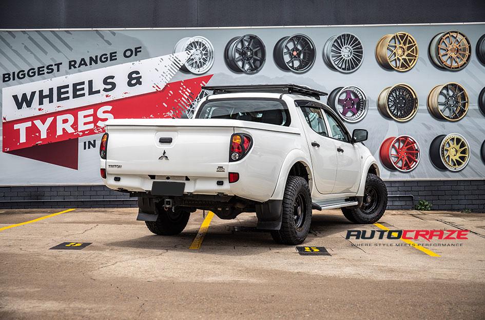 MITSUBISHI TRITON ENDURO MATTE BLACK