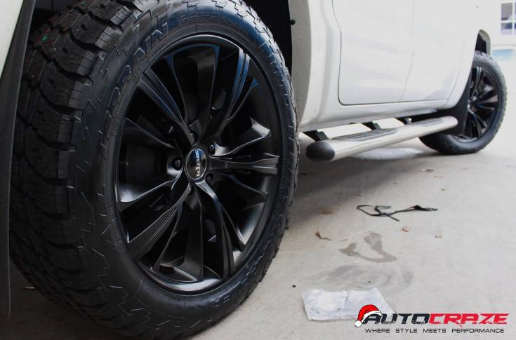 VOLKSWAGEN AMAROK KAPTIVE SATIN BLACK