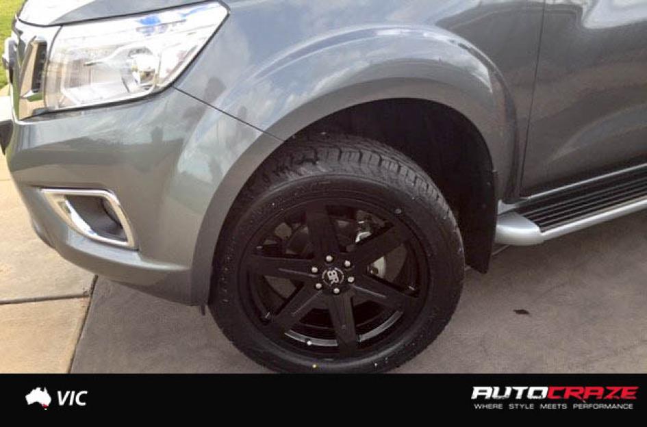 NISSAN NAVARA PEAK MATTE BLACK