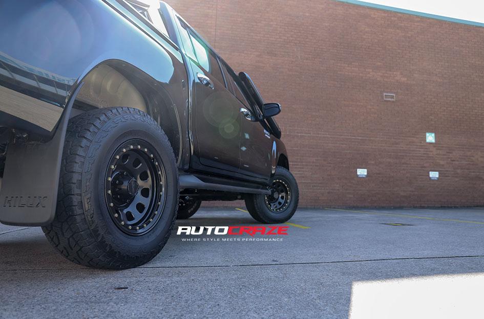 TOYOTA HILUX N80 4WD D LOCKER BLACK