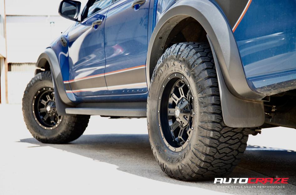 FORD RANGER RAPTOR HURRICANE MATTE BLACK