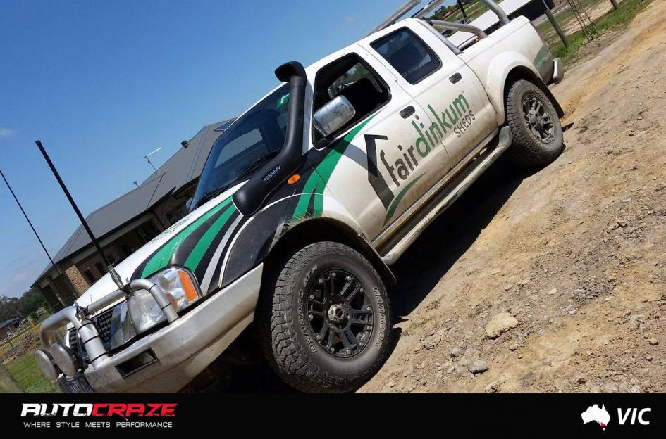 NISSAN NAVARA OUTLAW SATIN BLACK