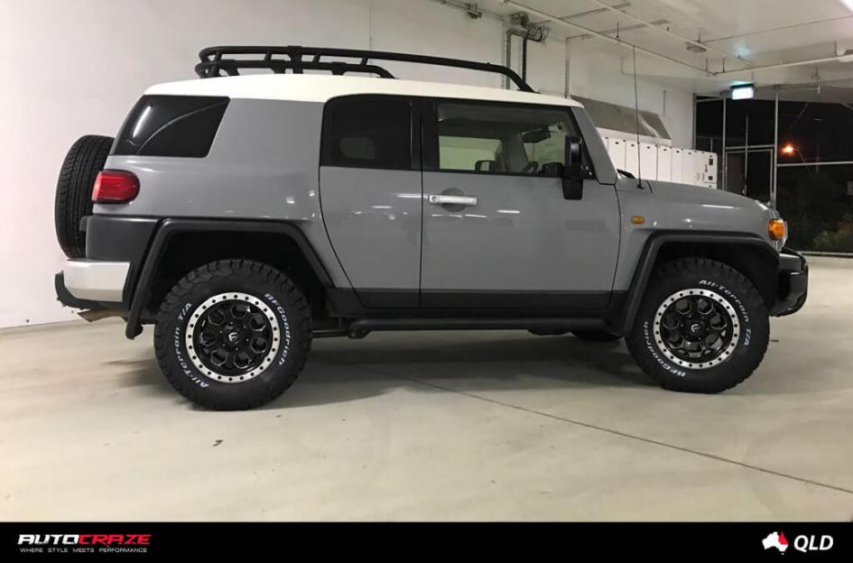 TOYOTA FJ CRUISER SAVAGE GLOSS BLACK MILLED ACCENTS