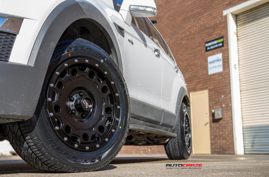 HOLDEN-CAPTIVA-HOLESHOT-XD-SATIN-BLACK
