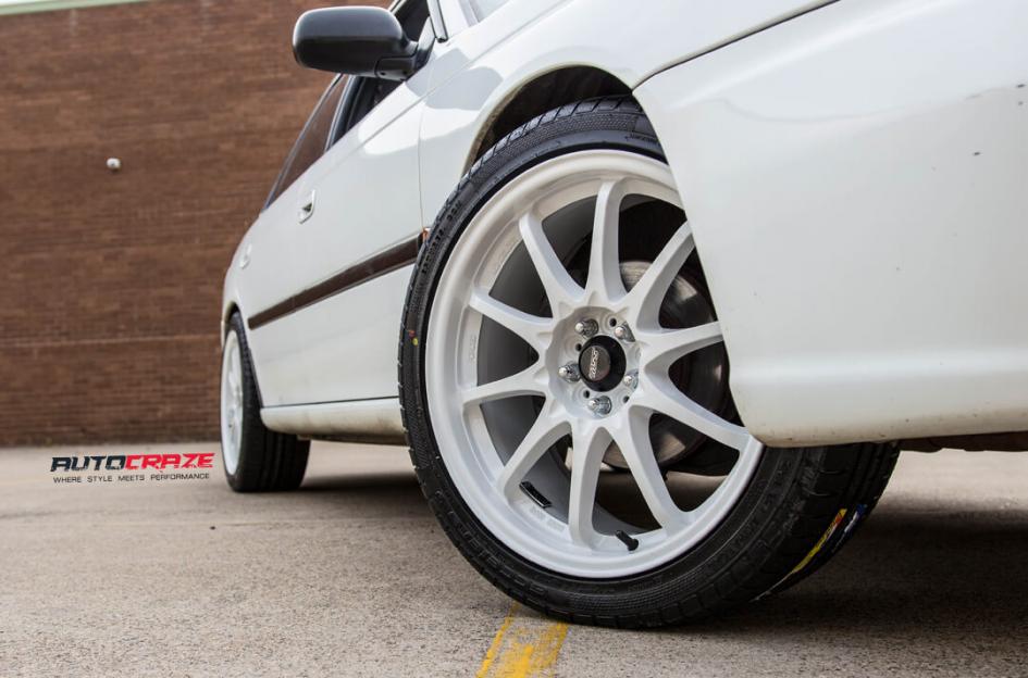 SUBARU LIBERTY ROTATE WHITE