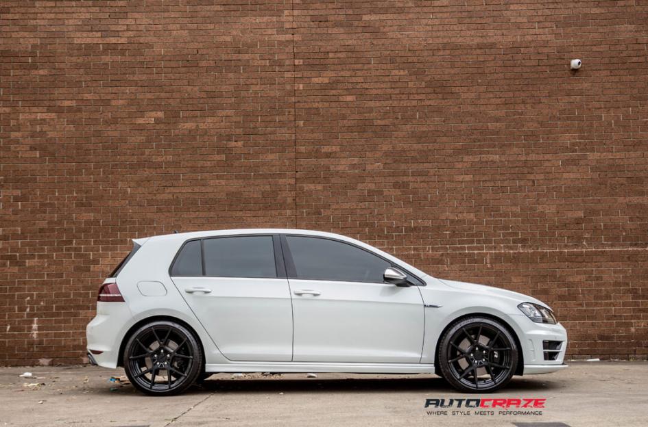 VOLKSWAGEN GOLF KPS MATTE BLACK