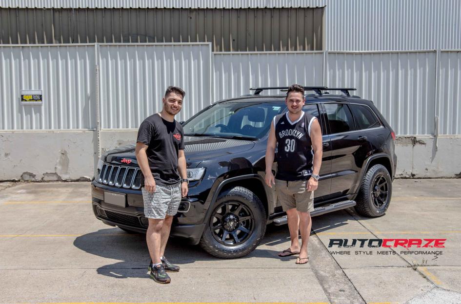 JEEP-GRAND-CHEROKEE-T05-SATIN-BLACK