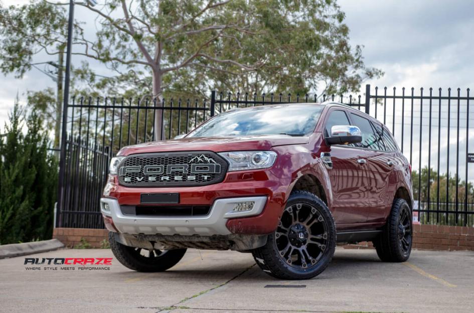 FORD EVEREST VAPOR BLACK MACHINED WITH DARK TINT