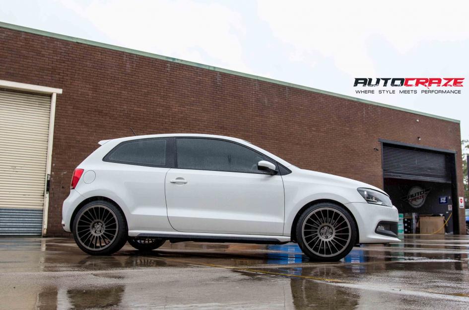 VOLKSWAGEN POLO IND T MATTE BLACK TINTED FACE