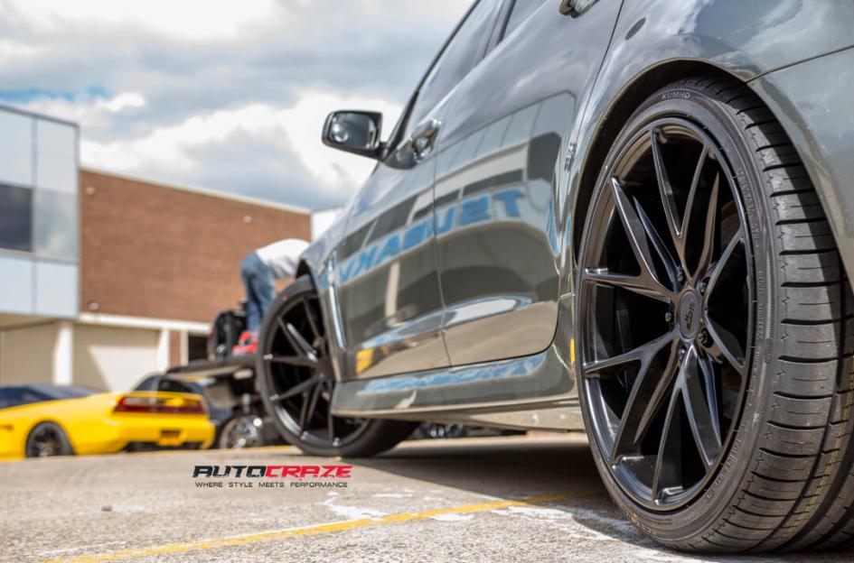 HOLDEN-COMMODORE-MISANO-MATTE-BLACK