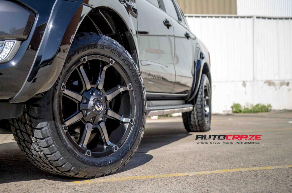 FORD RANGER COUPLER BLACK MACHINED WITH DARK TINT